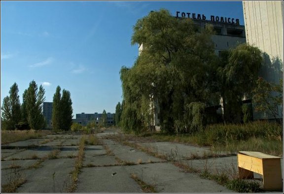 A_Sunday_In_Pripyat_2